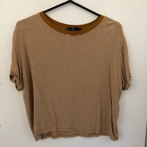 Cute yellow striped crop top